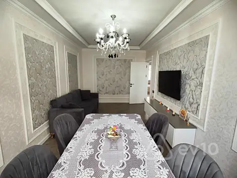 Satılır 3 otaqlı köhnə tikili 77 m²