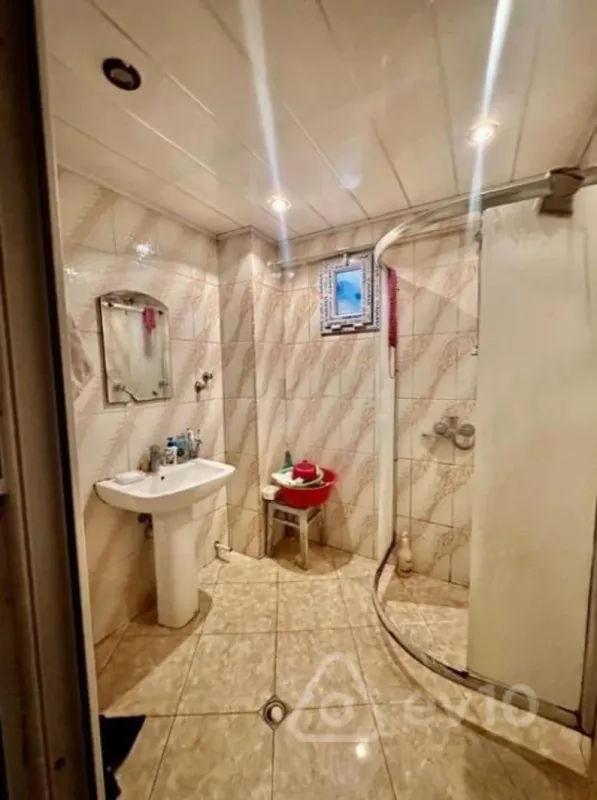 Kirayə verilir 3 otaqlı köhnə tikili 80 m²