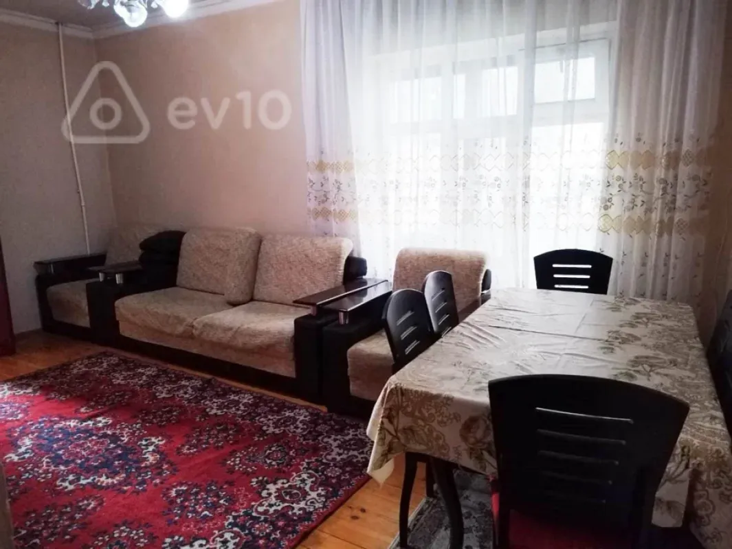 Satılır 2 otaqlı köhnə tikili 47 m²