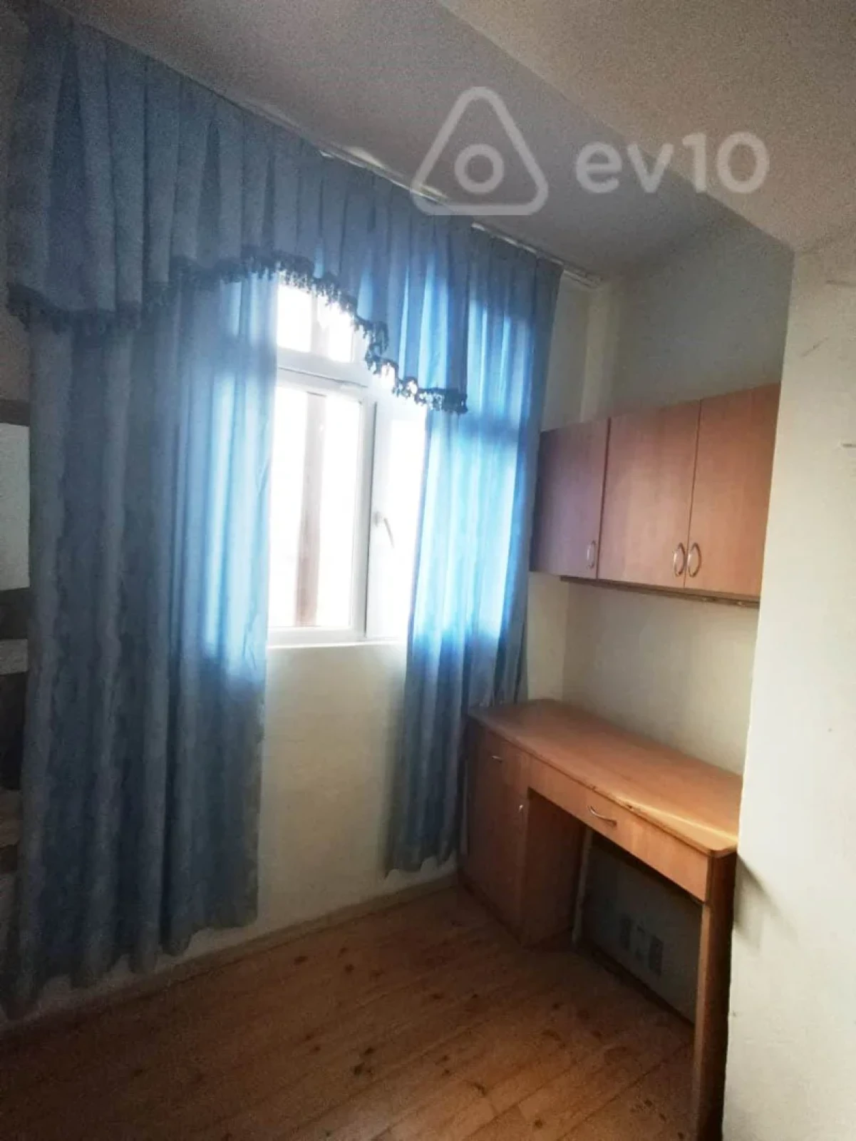 Satılır 2 otaqlı köhnə tikili 47 m²