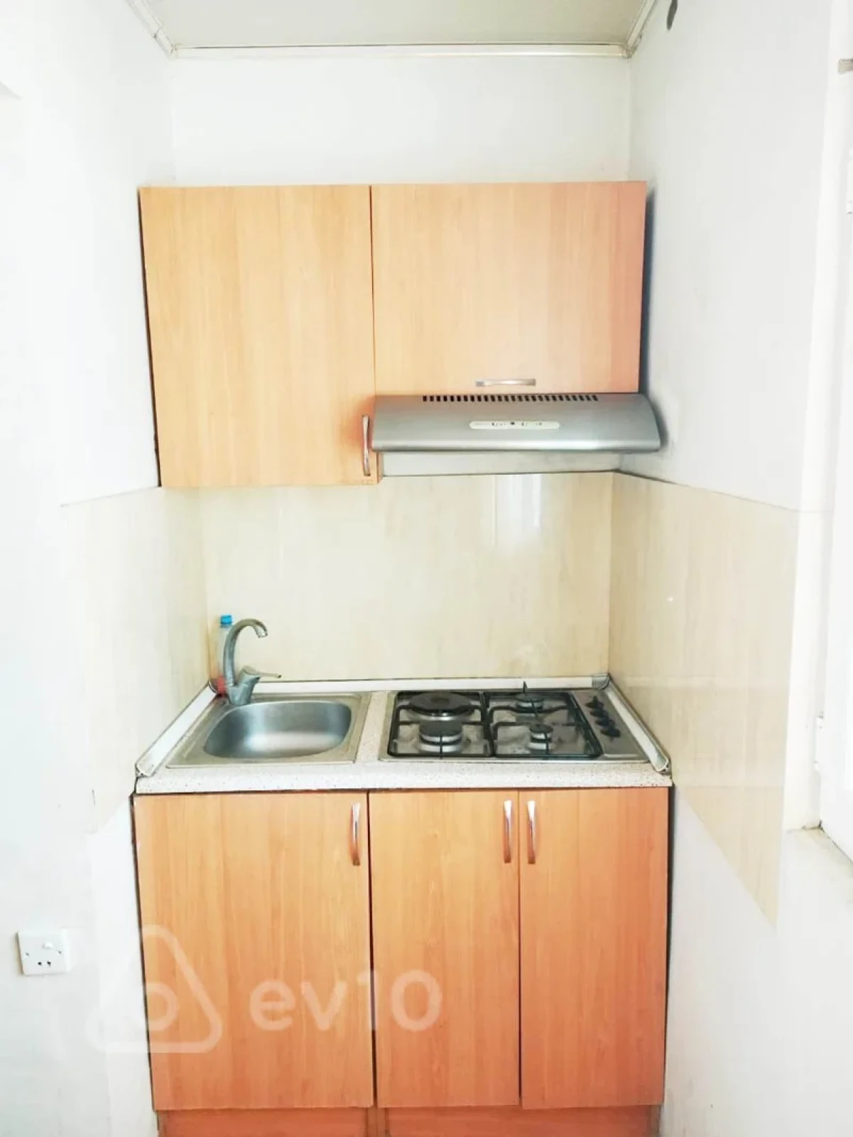 Satılır 2 otaqlı köhnə tikili 47 m²