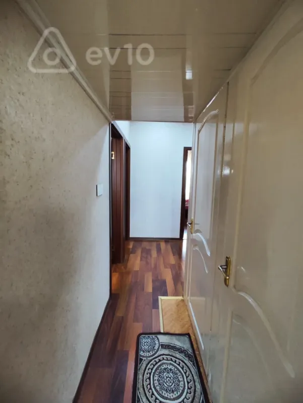 Satılır 3 otaqlı köhnə tikili 88 m²