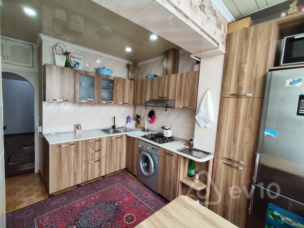 Satılır 3 otaqlı köhnə tikili 88 m²