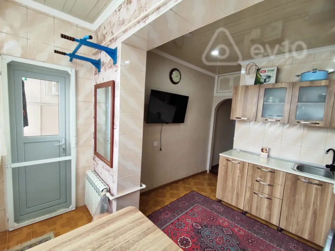 Satılır 3 otaqlı köhnə tikili 88 m²