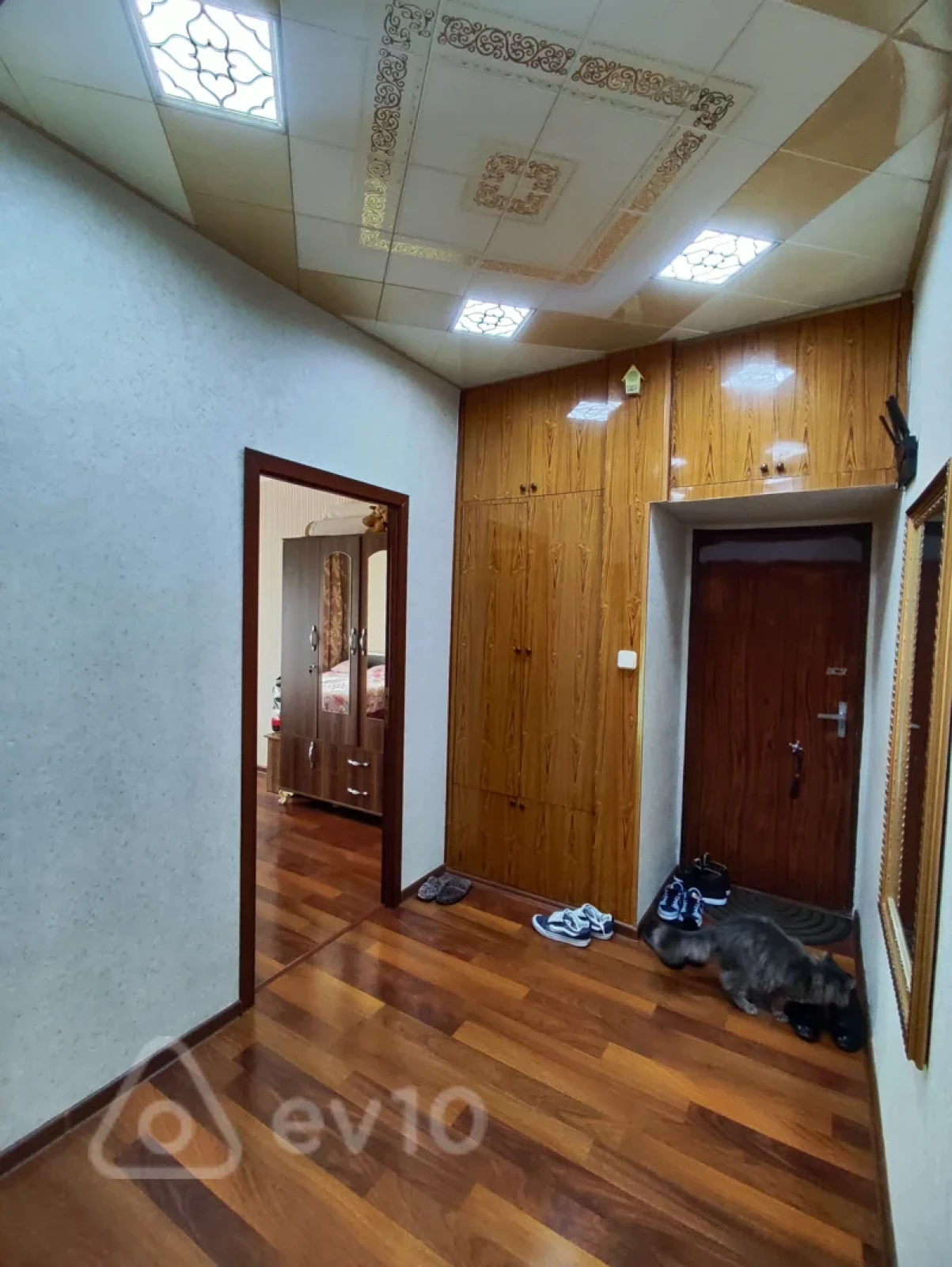 Satılır 3 otaqlı köhnə tikili 88 m²