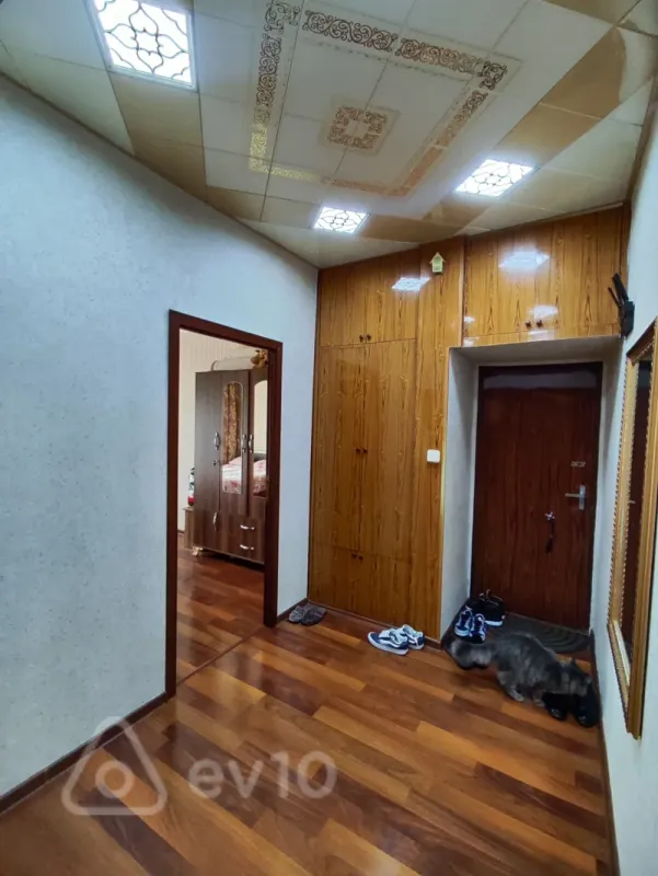 Satılır 3 otaqlı köhnə tikili 88 m²