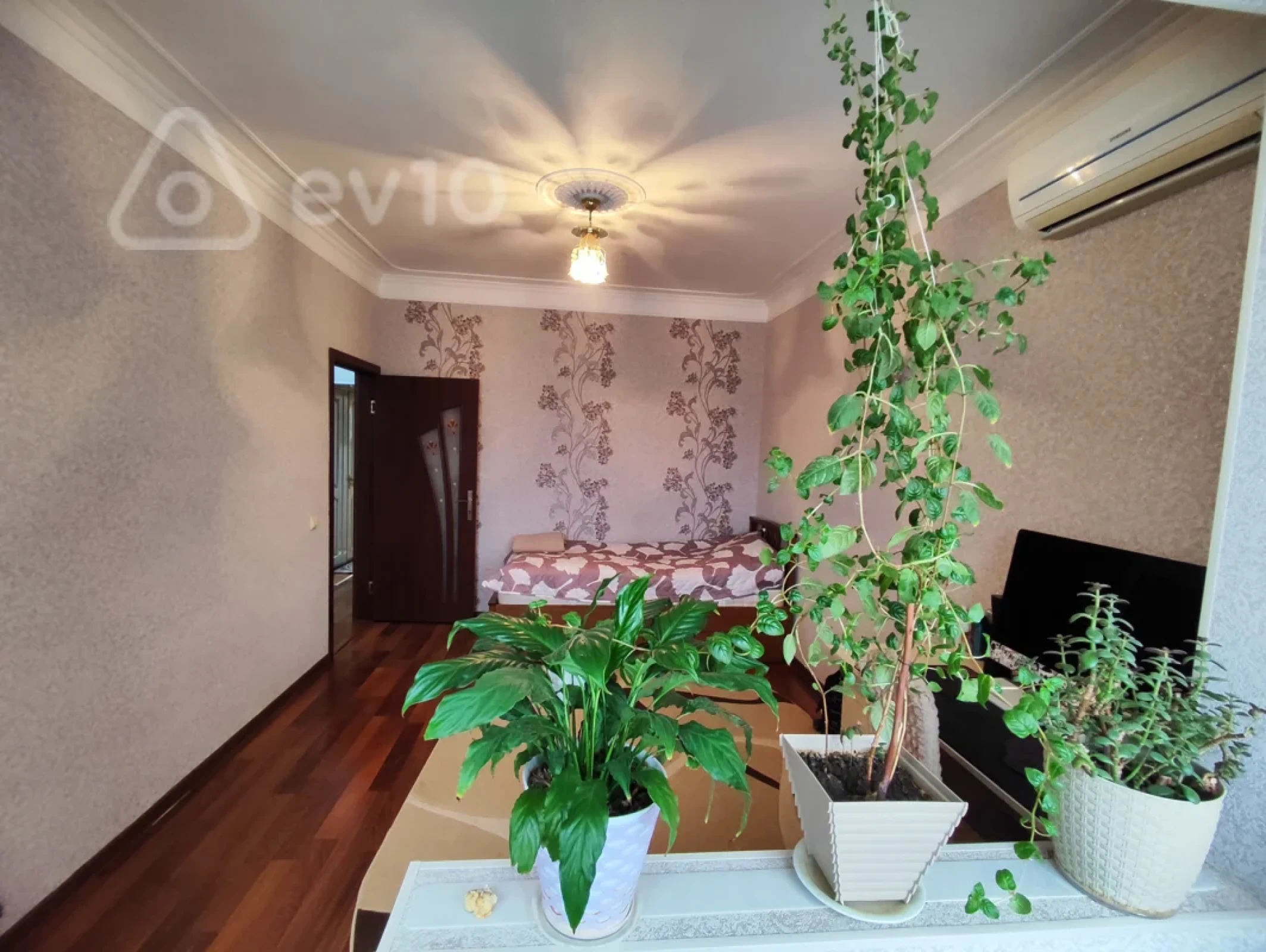 Satılır 3 otaqlı köhnə tikili 88 m²