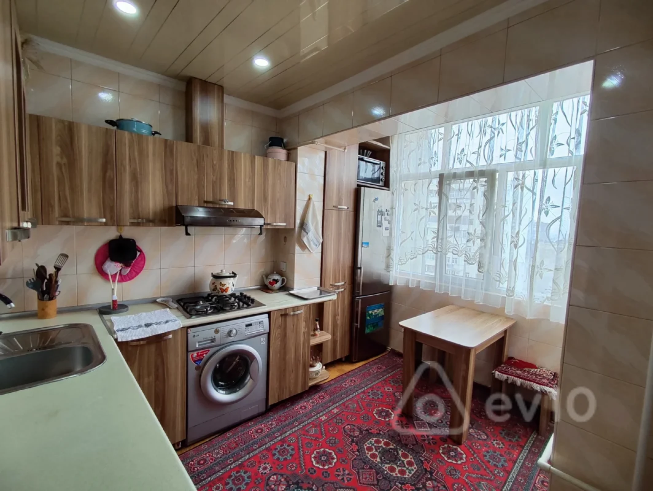 Satılır 3 otaqlı köhnə tikili 88 m²