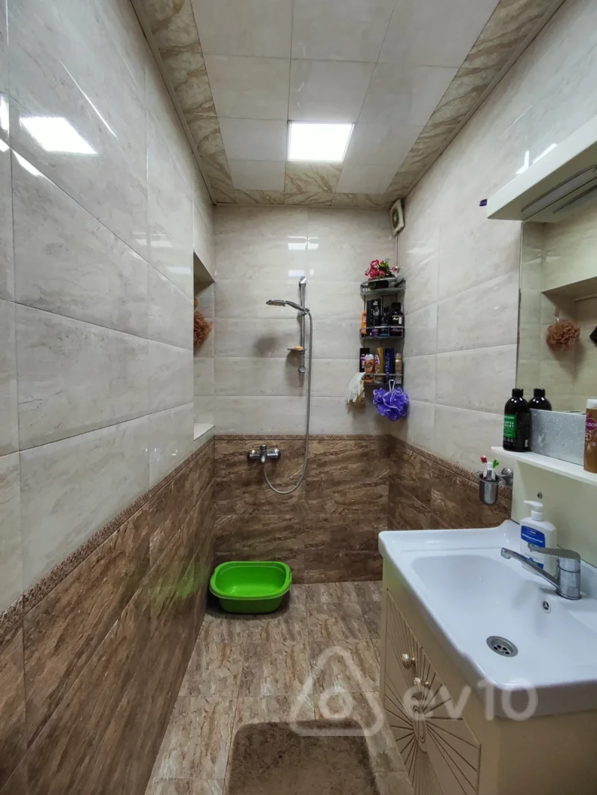 Satılır 3 otaqlı köhnə tikili 88 m²
