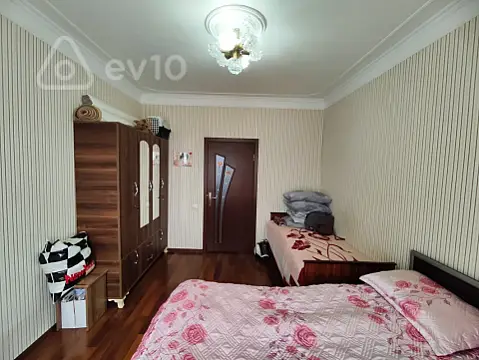 Satılır 3 otaqlı köhnə tikili 88 m² — Bakı, Nizami 3 otaq 88.00 m²
