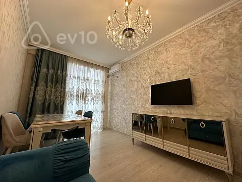 Kirayə verilir 2 otaqlı yeni tikili 70 m²