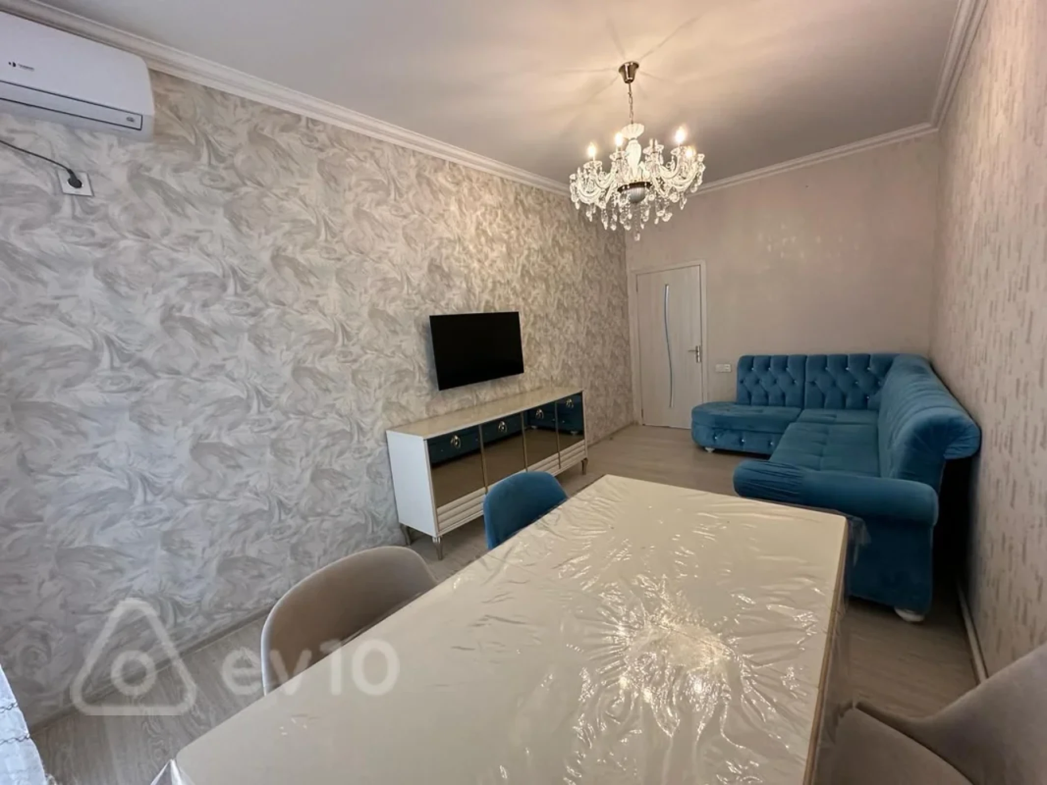 Kirayə verilir 2 otaqlı yeni tikili 70 m²