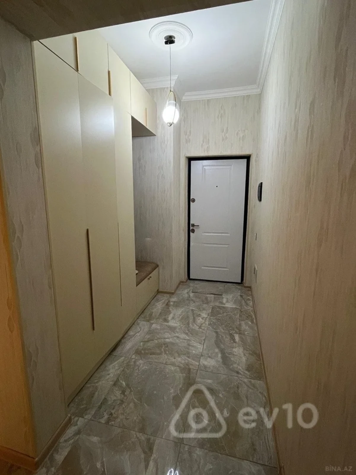 Kirayə verilir 2 otaqlı yeni tikili 60 m²