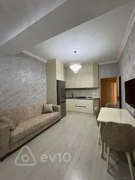 Kirayə verilir 2 otaqlı yeni tikili 60 m²