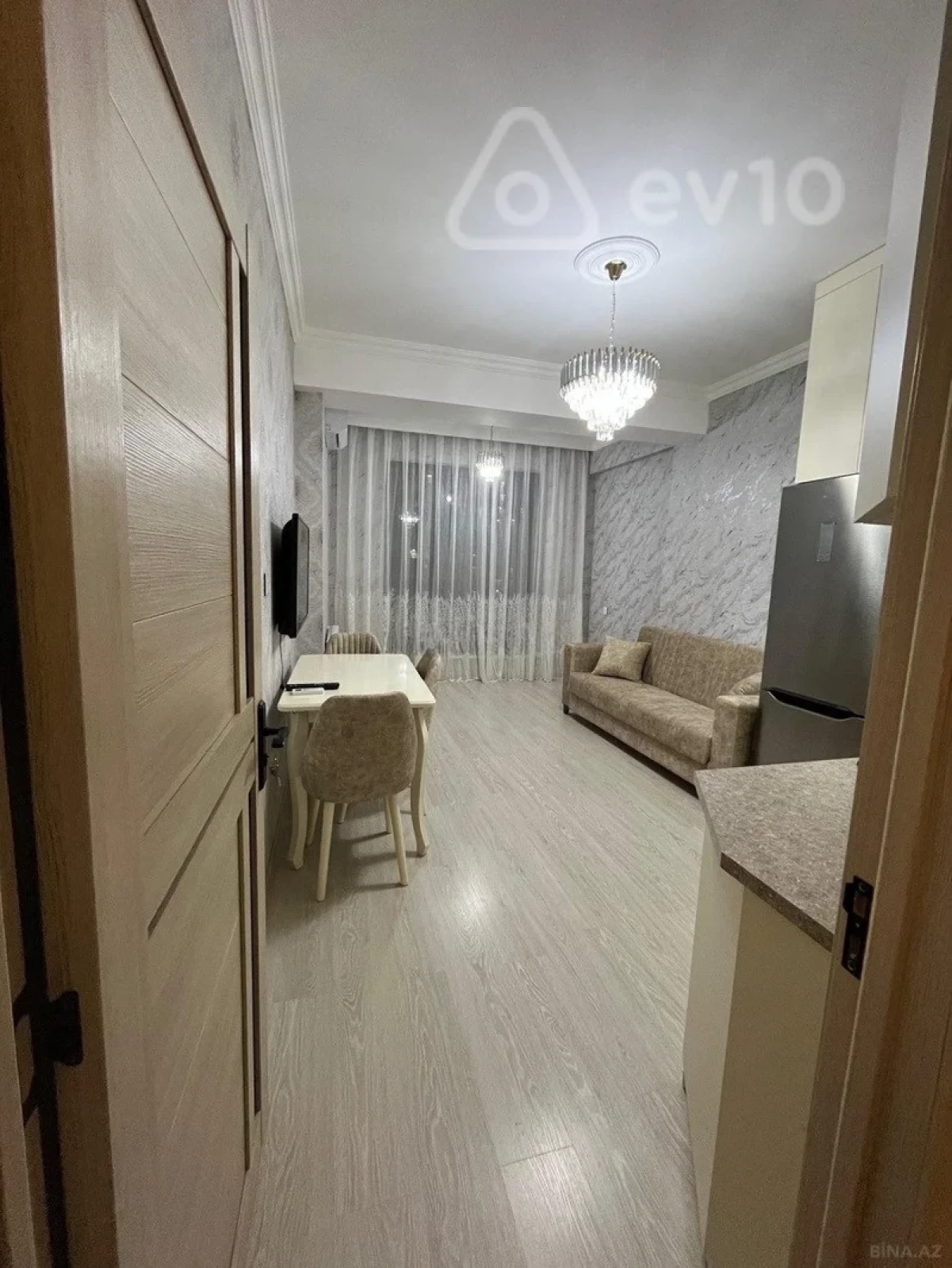 Kirayə verilir 2 otaqlı yeni tikili 60 m²
