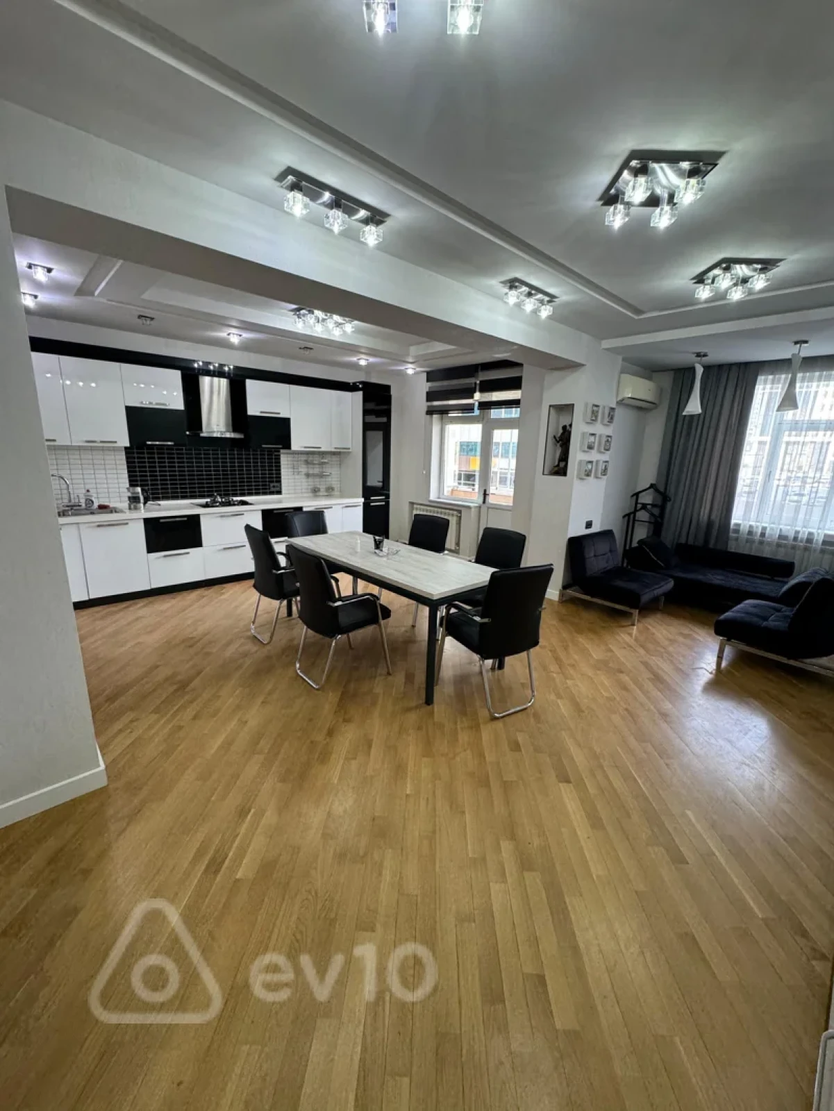 Kirayə verilir 3 otaqlı ofis 125 m²