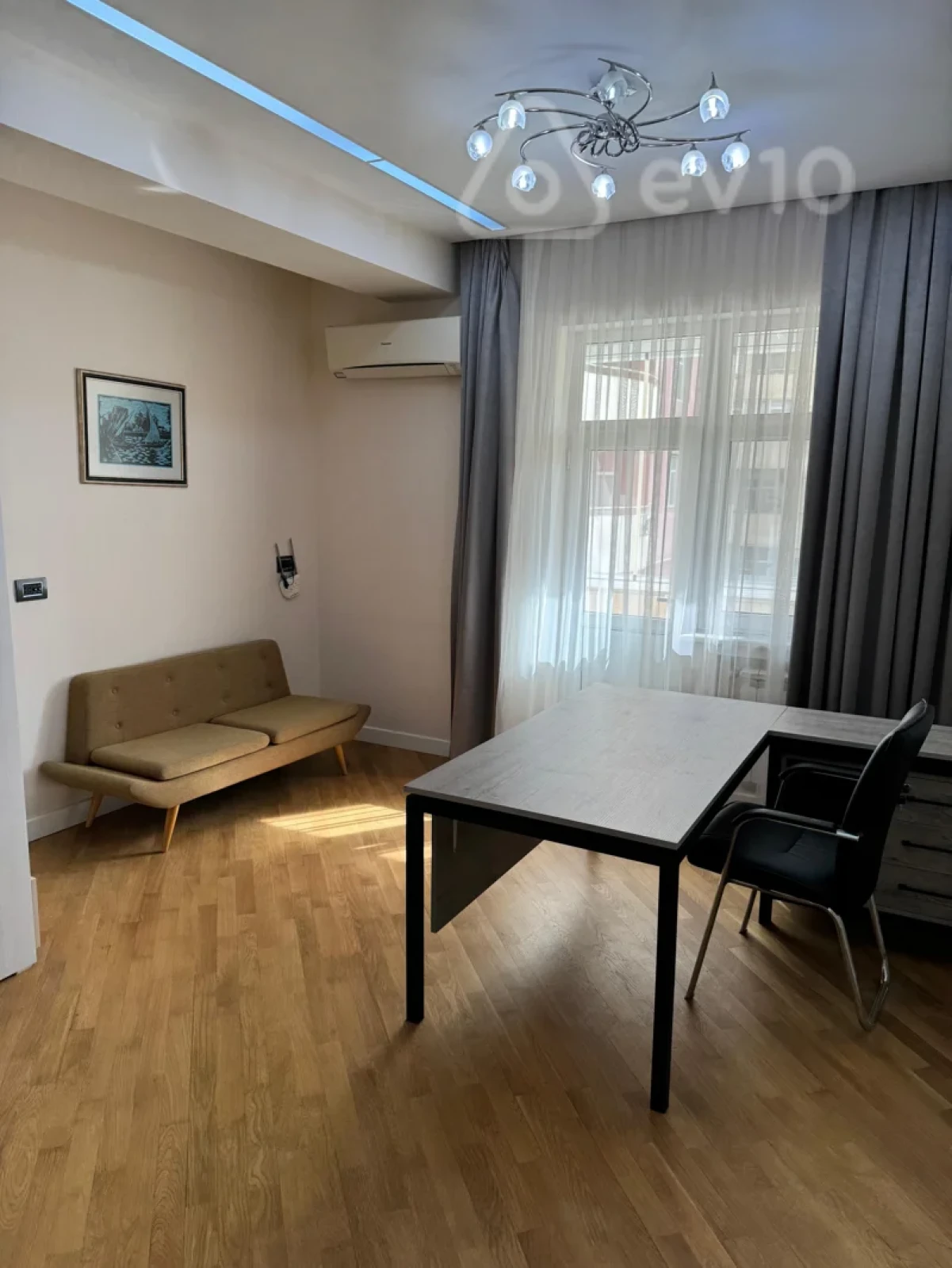 Kirayə verilir 3 otaqlı ofis 125 m²