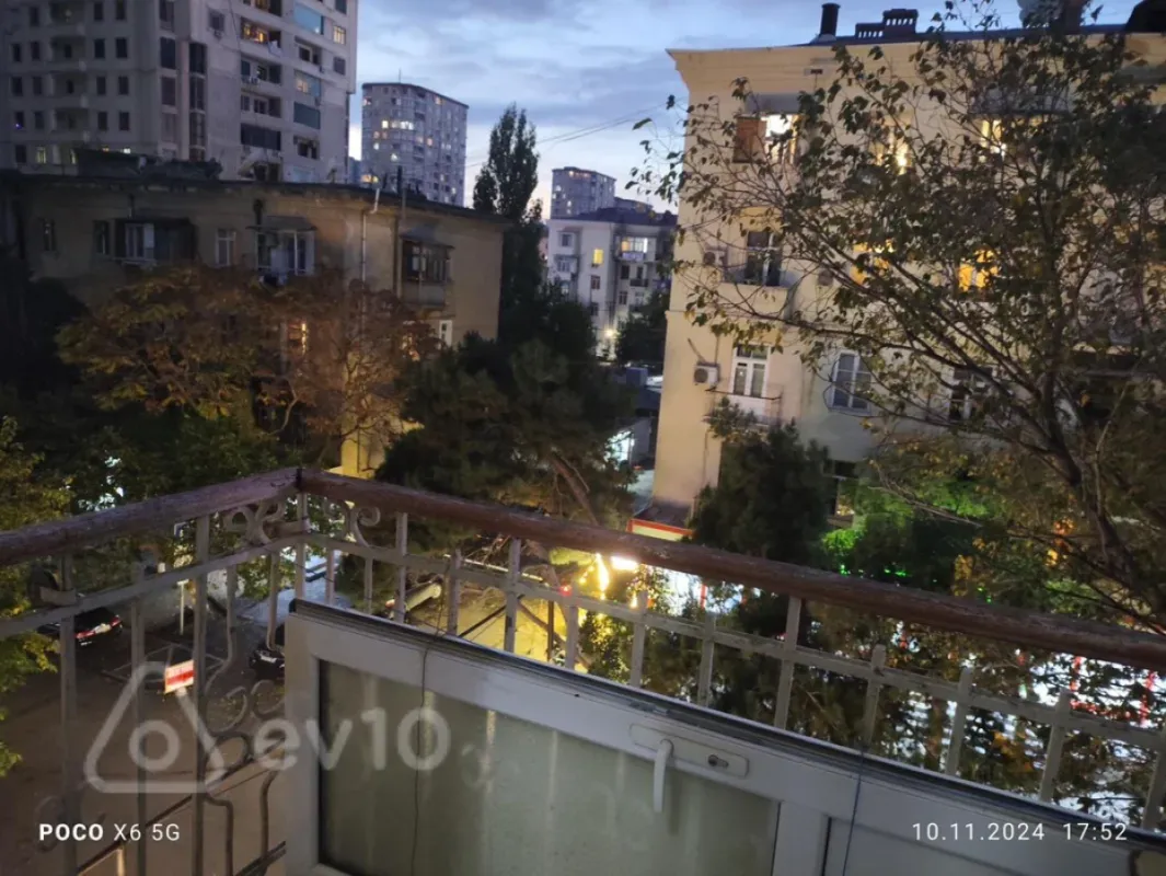 Kirayə verilir 2 otaqlı köhnə tikili 55 m²