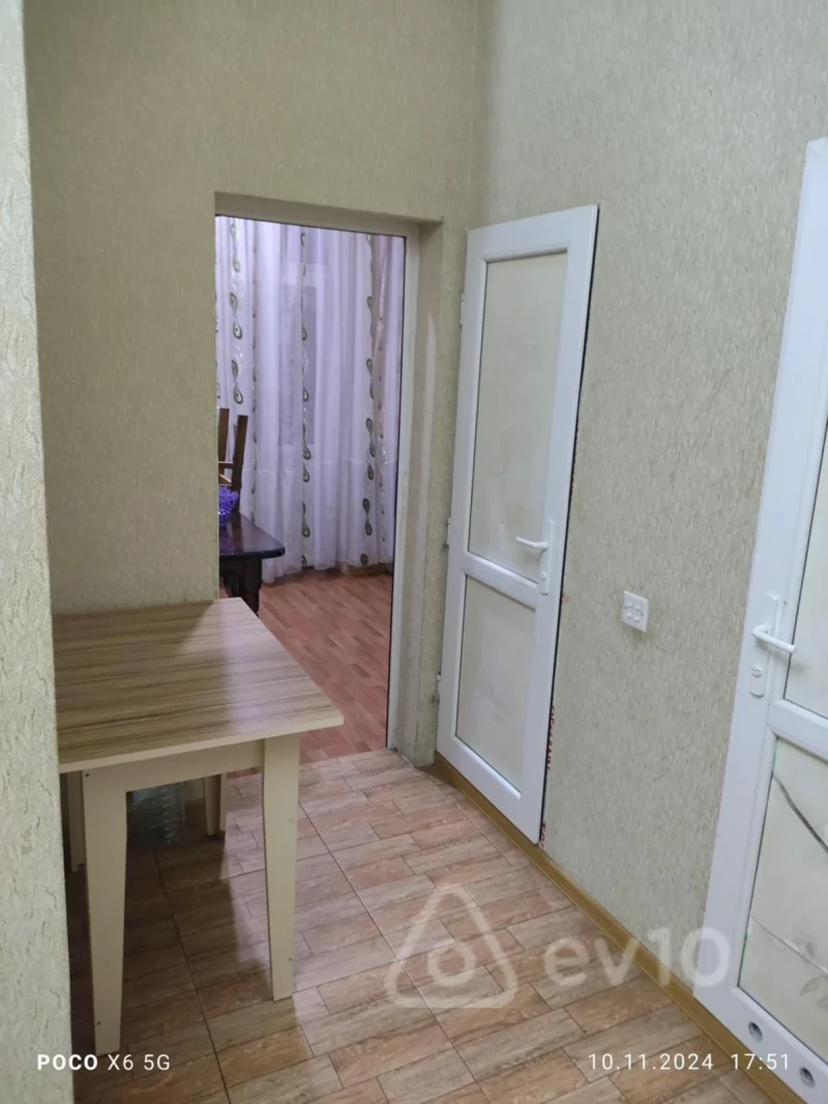Kirayə verilir 2 otaqlı köhnə tikili 55 m²