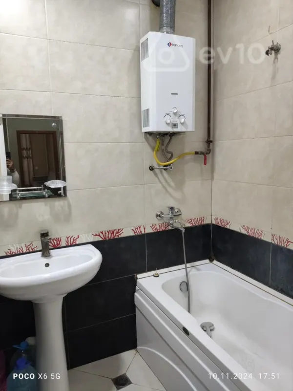 Kirayə verilir 2 otaqlı köhnə tikili 55 m²
