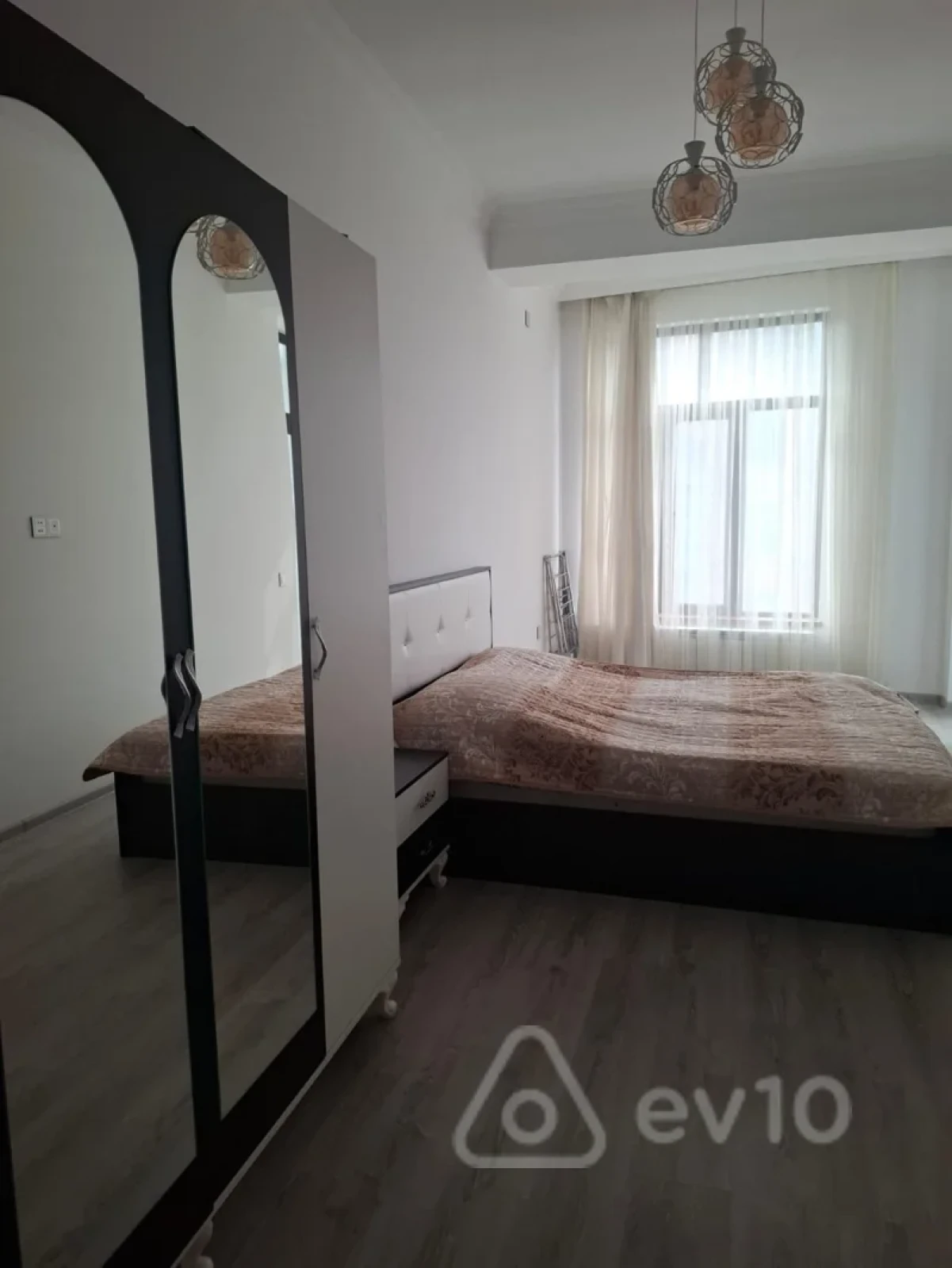 Kirayə verilir 3 otaqlı yeni tikili 105 m²