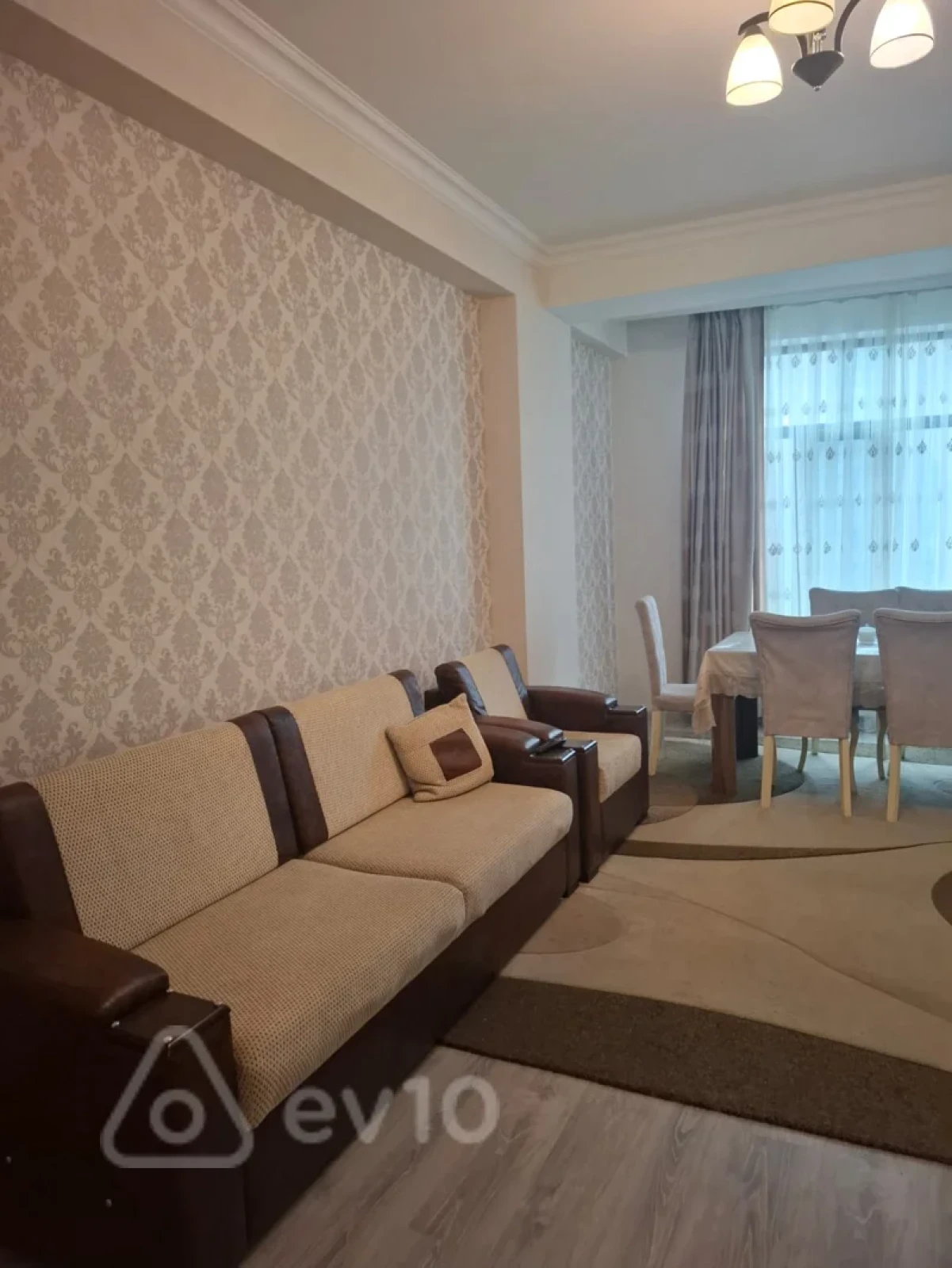 Kirayə verilir 3 otaqlı yeni tikili 105 m²