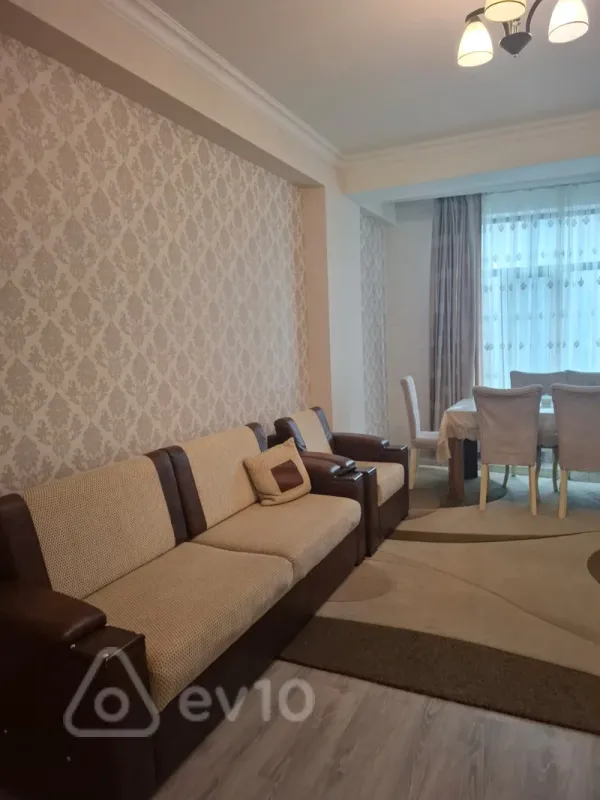 Kirayə verilir 3 otaqlı yeni tikili 105 m²