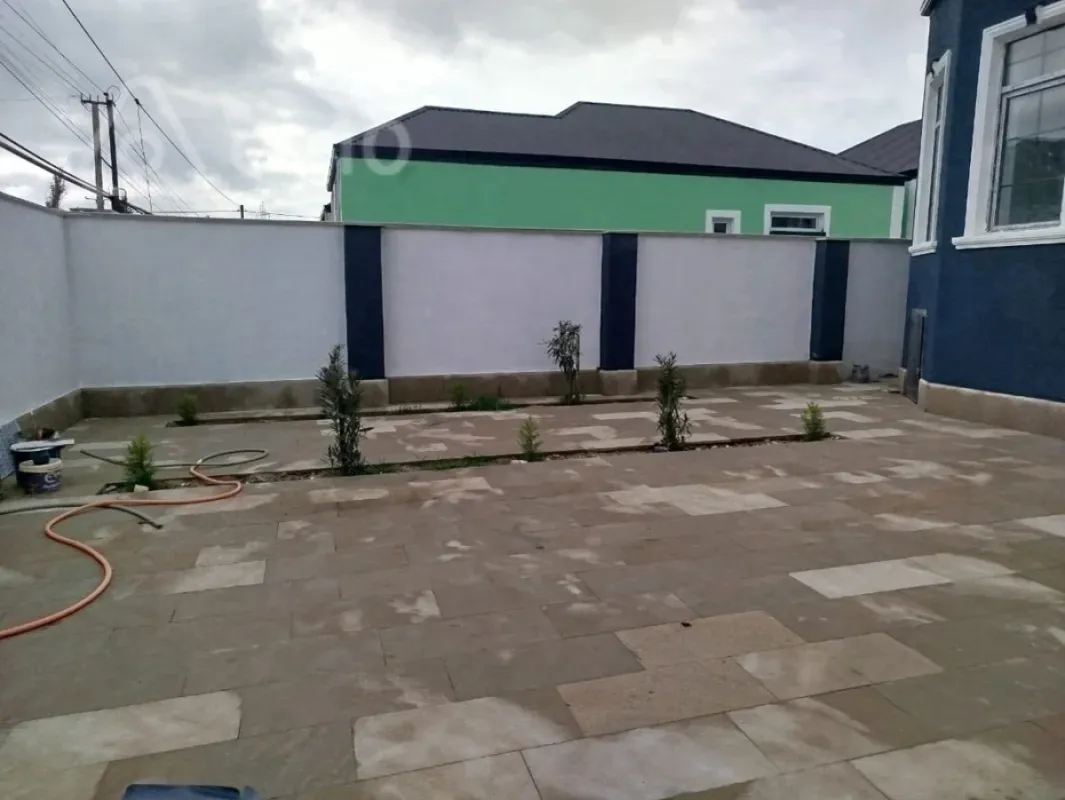 Satılır 5 otaqlı həyət evi 138 m²