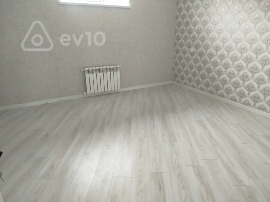 Satılır 5 otaqlı həyət evi 138 m²