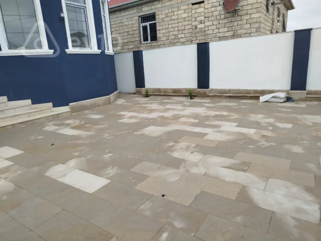Satılır 5 otaqlı həyət evi 138 m²