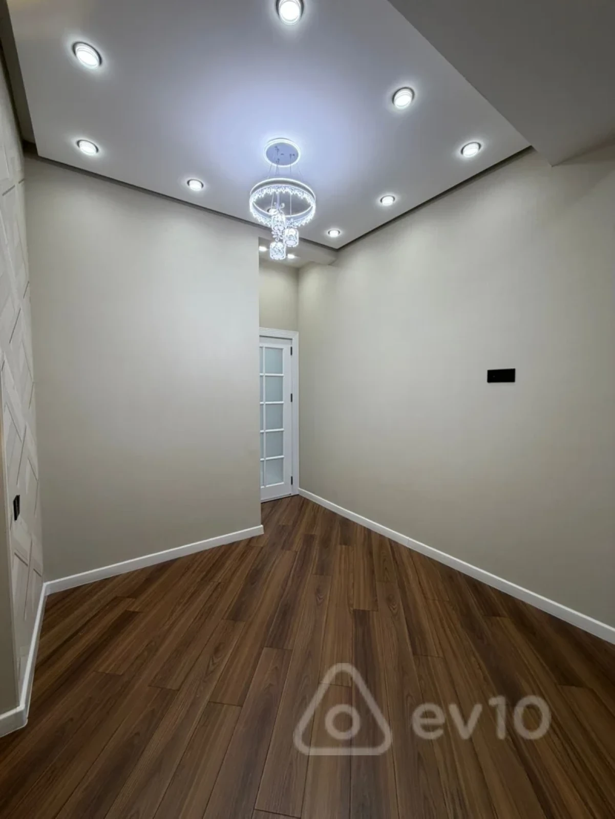 Satılır 2 otaqlı yeni tikili 55 m²