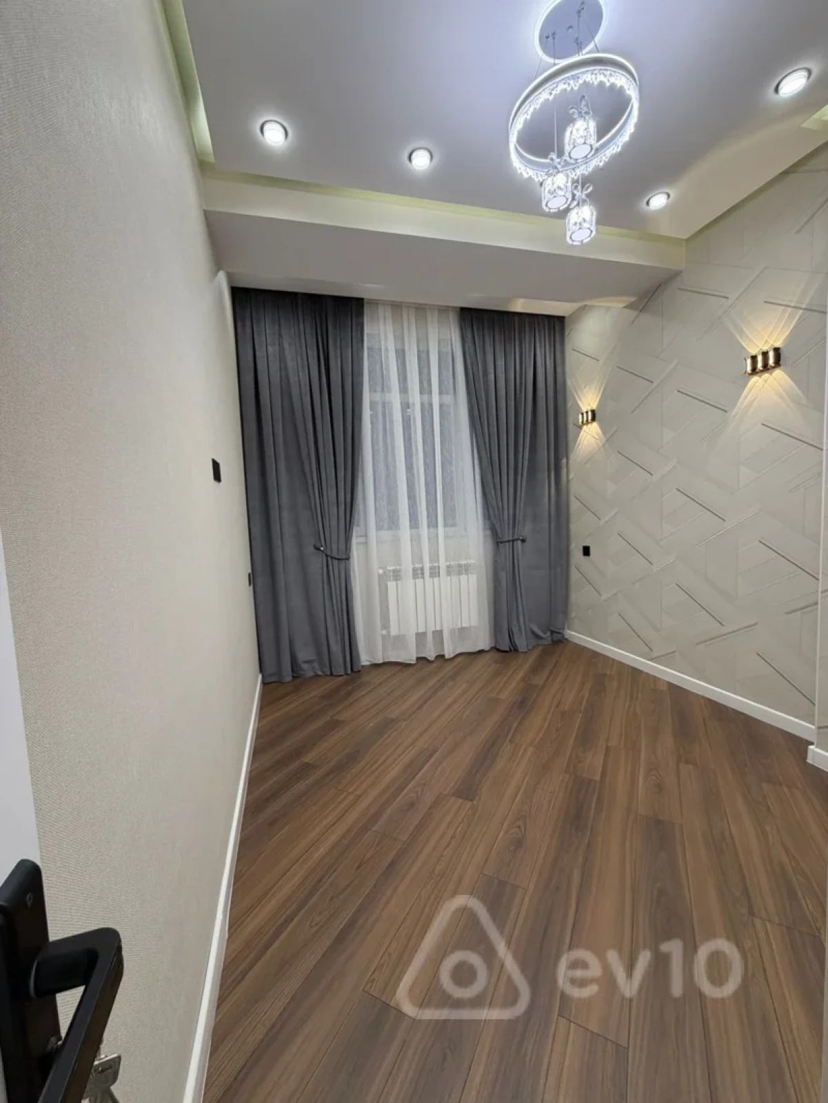 Satılır 2 otaqlı yeni tikili 55 m²