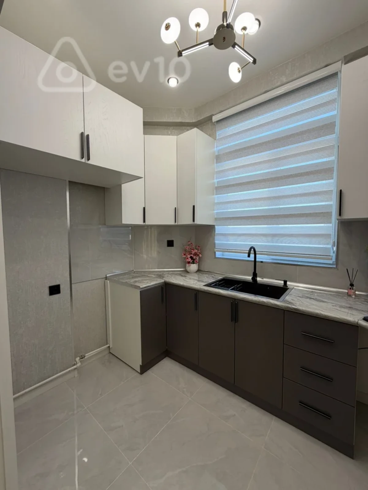 Satılır 2 otaqlı yeni tikili 55 m²