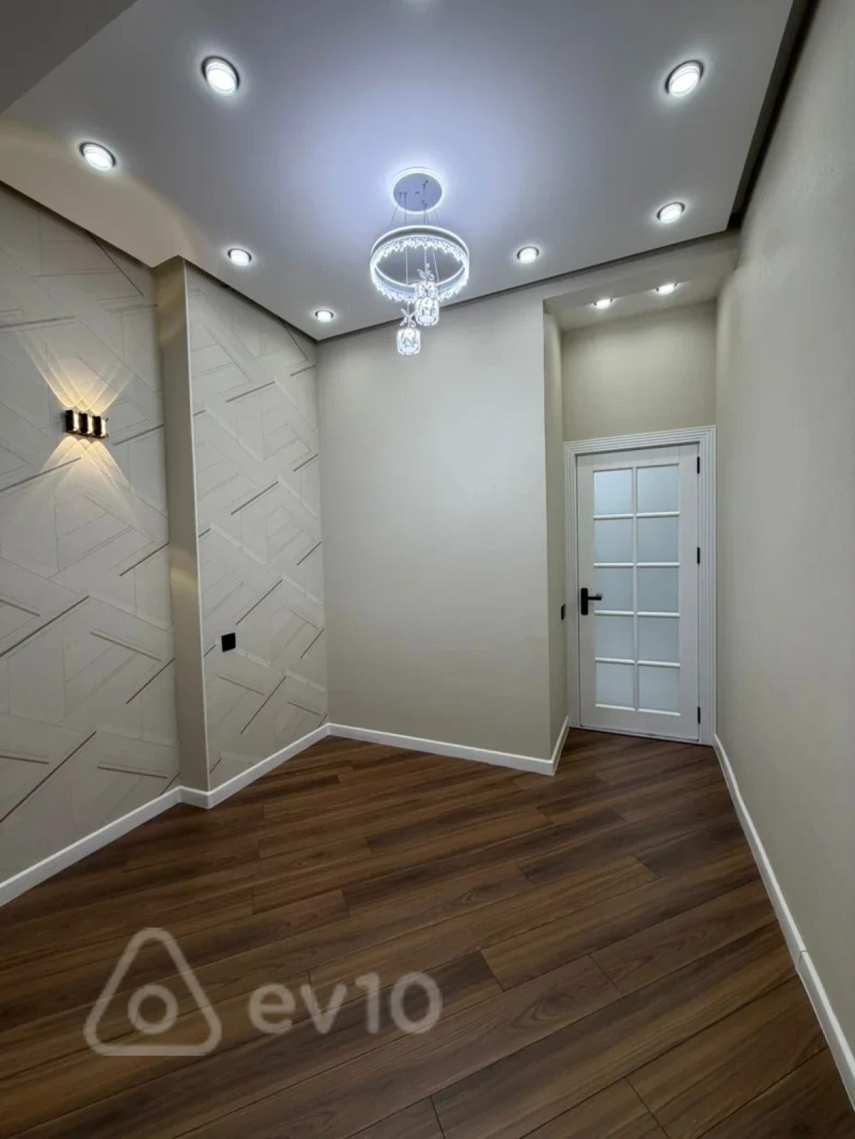 Satılır 2 otaqlı yeni tikili 55 m²