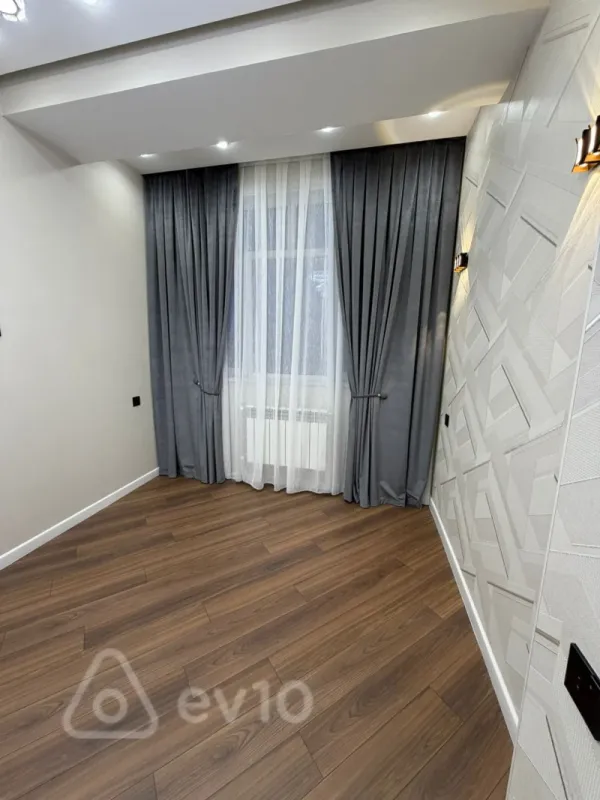 Satılır 2 otaqlı yeni tikili 55 m²