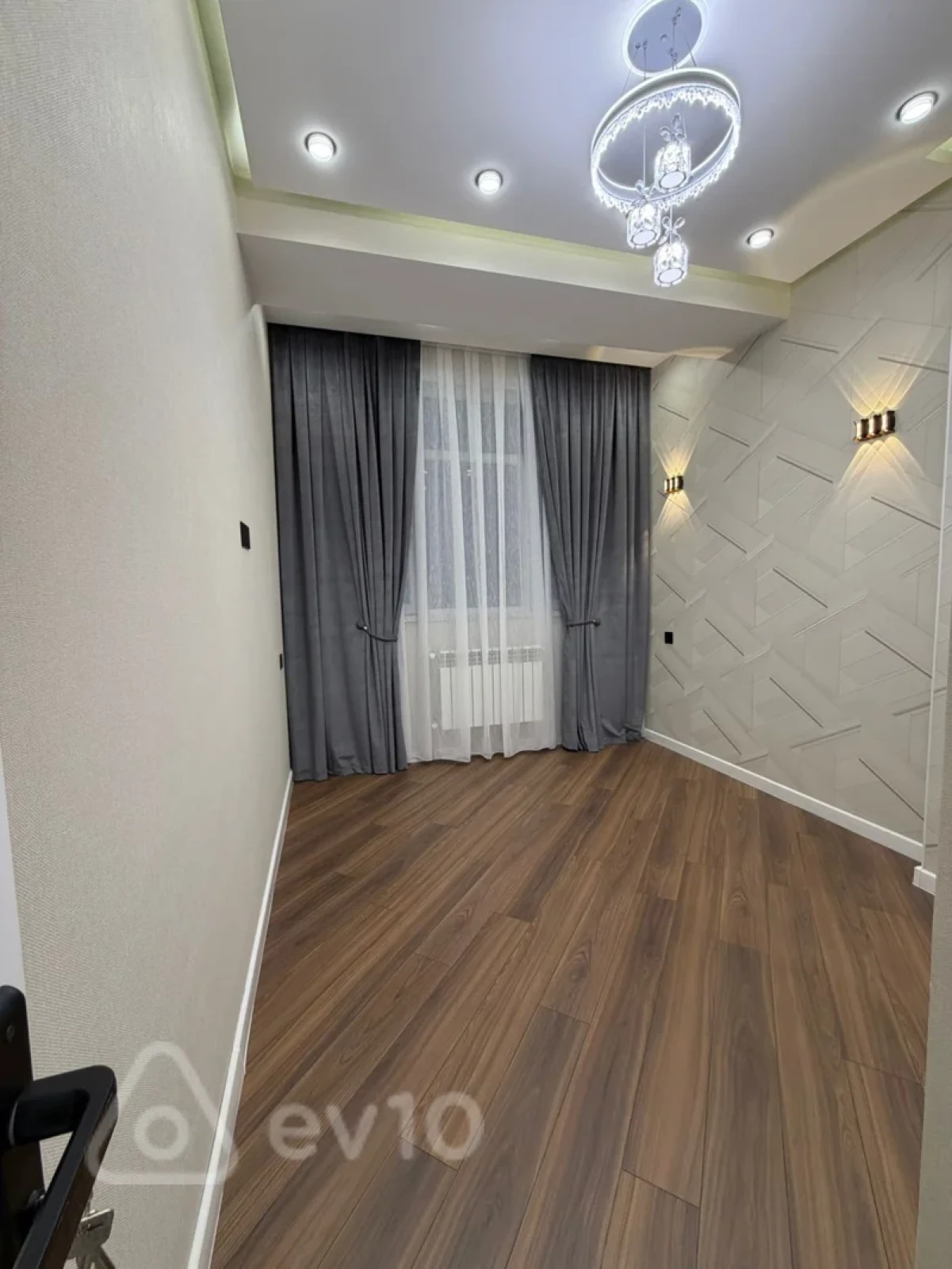 Satılır 2 otaqlı yeni tikili 55 m²