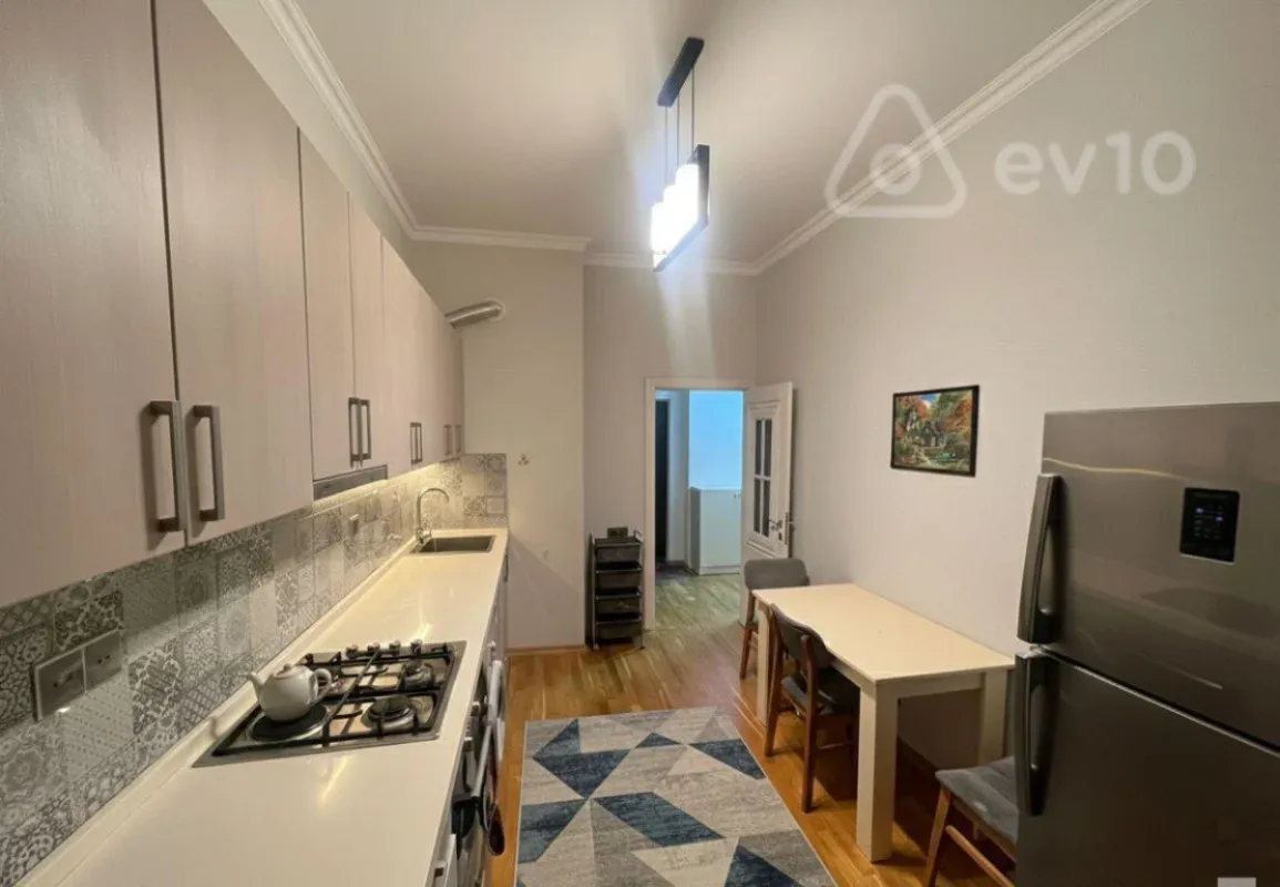 Kirayə verilir 2 otaqlı yeni tikili 70 m²