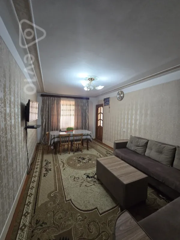 Satılır 4 otaqlı köhnə tikili 112 m²