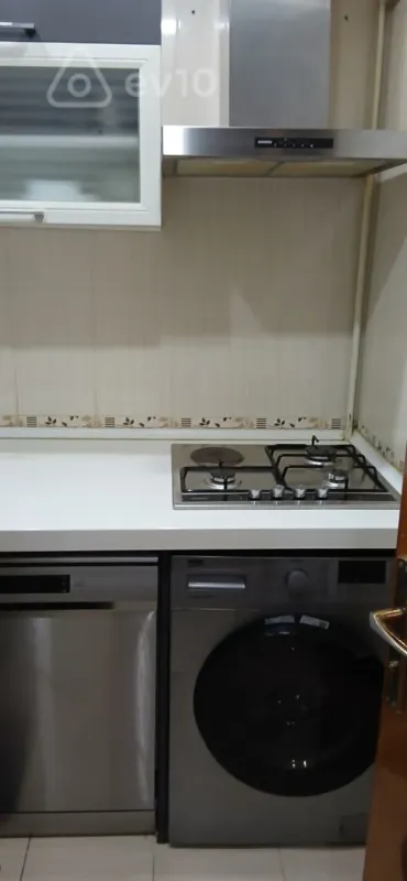 Kirayə verilir 3 otaqlı yeni tikili 60 m²