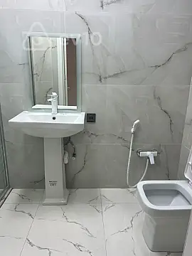 Kirayə verilir 2 otaqlı yeni tikili 65 m²
