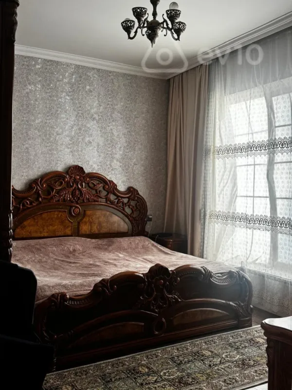 Satılır 5 otaqlı həyət evi 180 m²