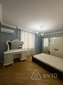 Kirayə verilir 2 otaqlı yeni tikili 130 m²