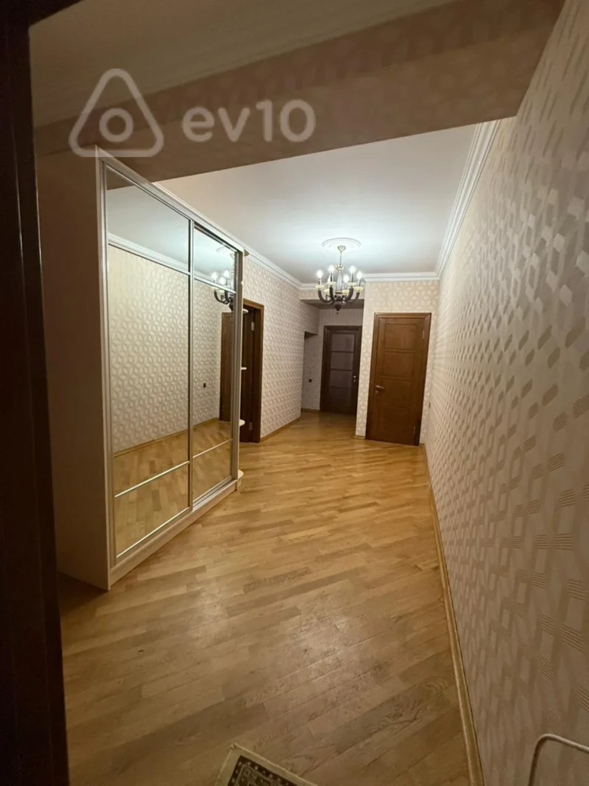 Kirayə verilir 2 otaqlı yeni tikili 130 m²