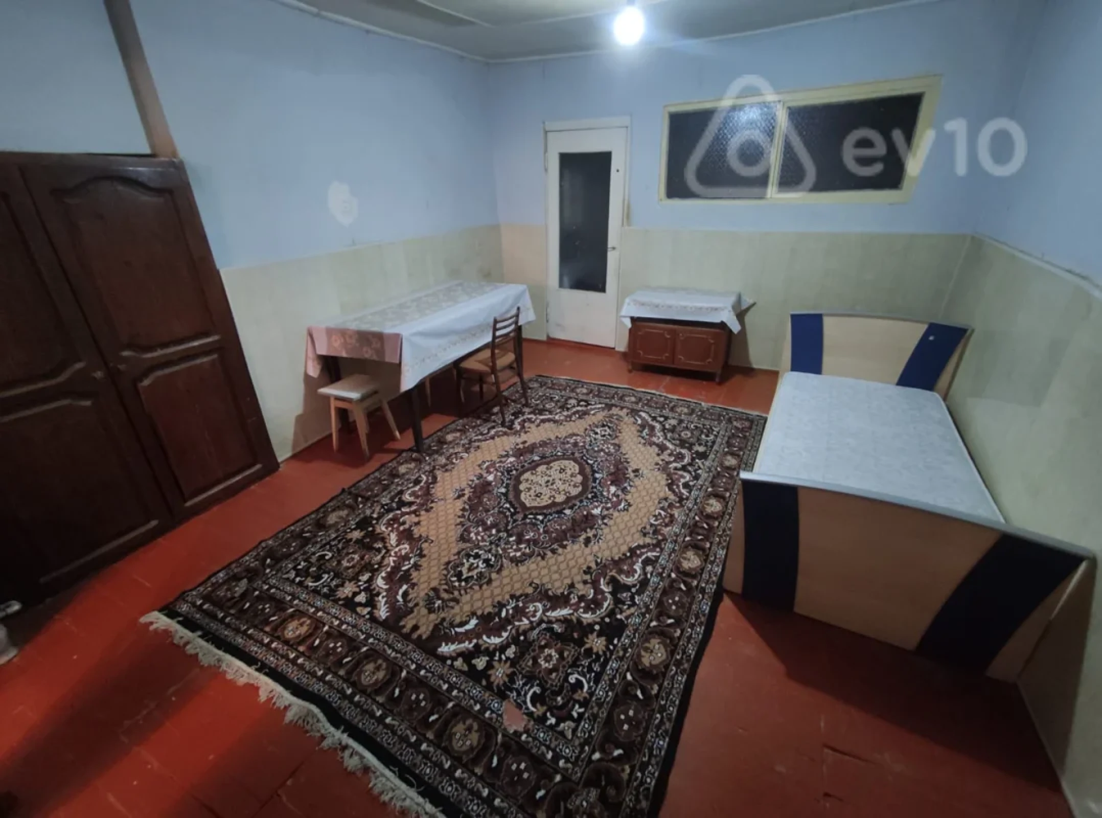 Kirayə verilir 2 otaqlı köhnə tikili 50 m²