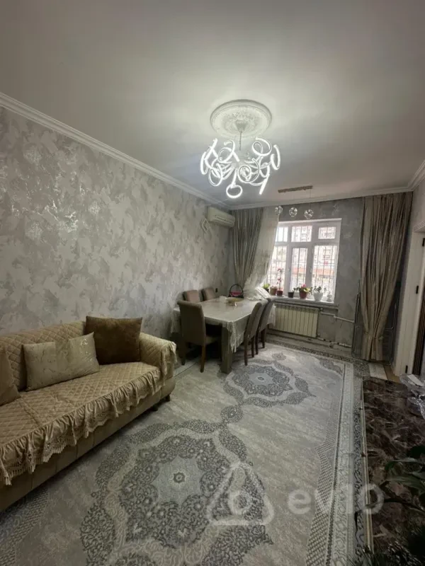 Satılır 3 otaqlı köhnə tikili 60 m²