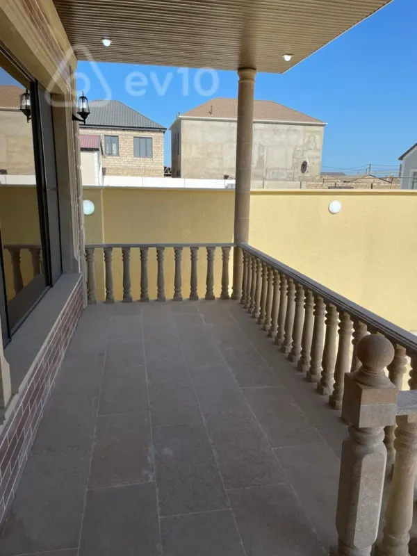 Satılır 5 otaqlı həyət evi 150 m²