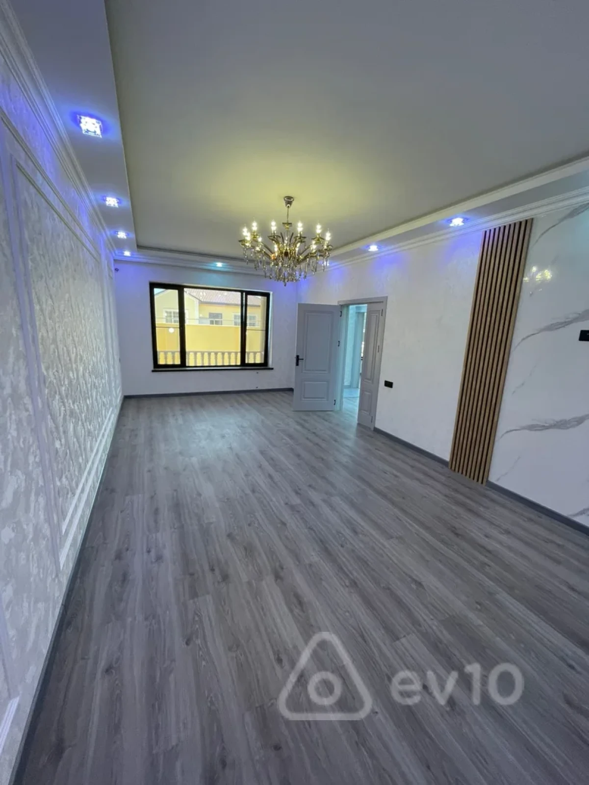 Satılır 5 otaqlı həyət evi 150 m²