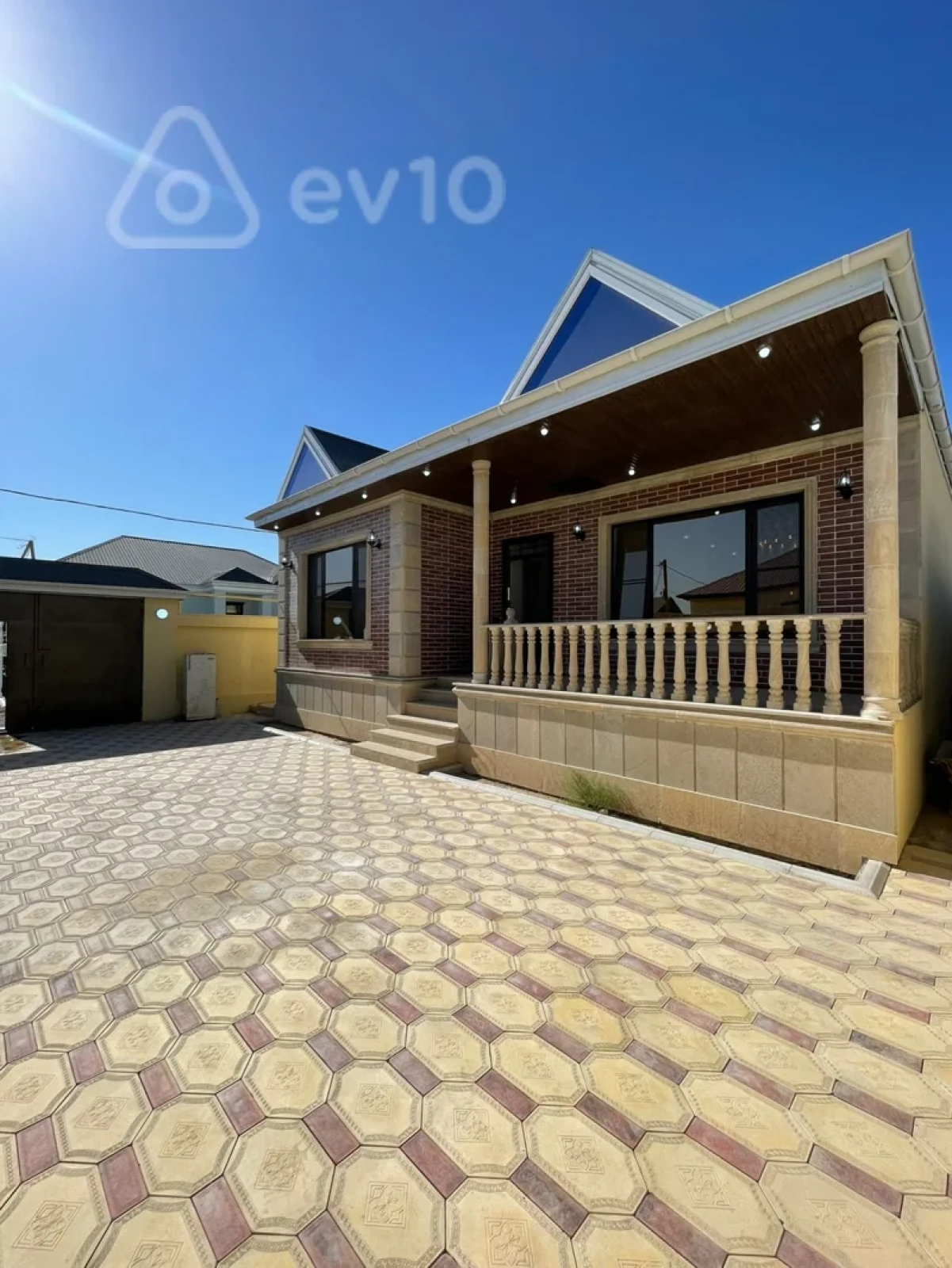 Satılır 5 otaqlı həyət evi 150 m²