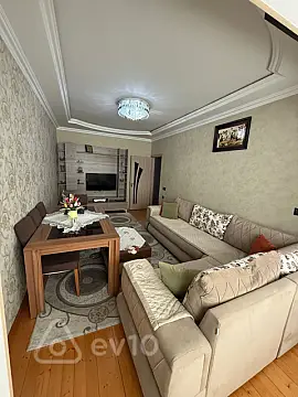 Satılır 4 otaqlı köhnə tikili 100 m²