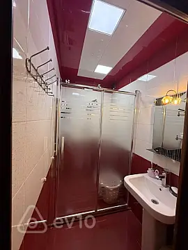 Satılır 4 otaqlı köhnə tikili 100 m²